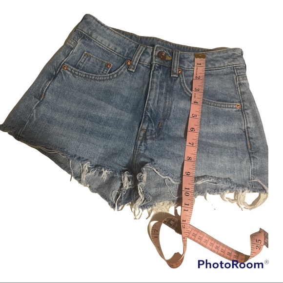 H & M DIVIDED SHORT Women JEAN SIZE 2 - Picture 6 of 9